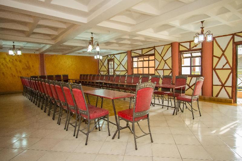 נאיוואשה Three Ways Hotel מראה חיצוני תמונה