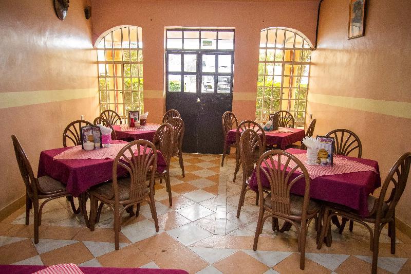נאיוואשה Three Ways Hotel מראה חיצוני תמונה