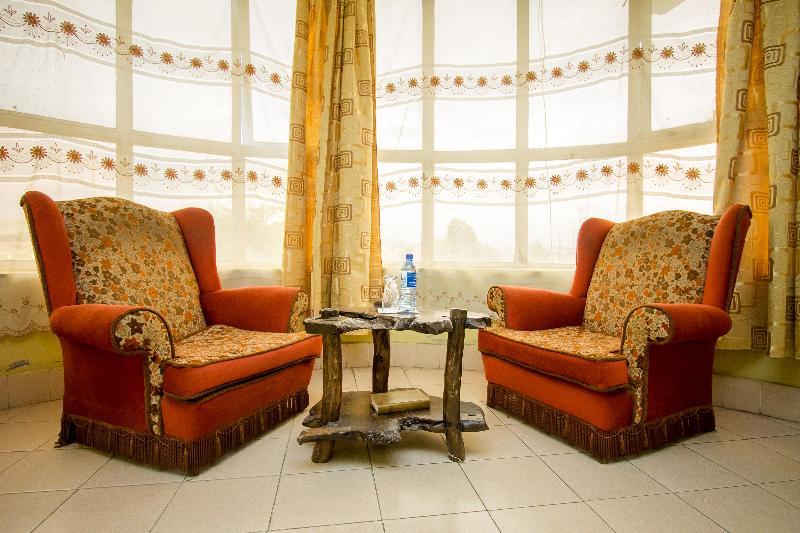 נאיוואשה Three Ways Hotel מראה חיצוני תמונה