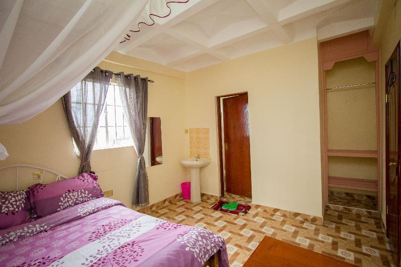 נאיוואשה Three Ways Hotel מראה חיצוני תמונה